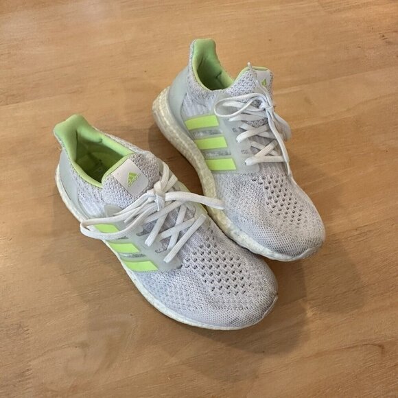 Adidas Primeblue Sneakers Womens Sz 6.5 White Green Stripe Running Shoe Athletic - Picture 1 of 9